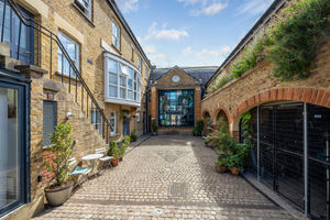 Kingsley Court, Church Street, Hampton- click for photo gallery